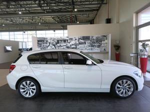 BMW 1 Series 118i 5-door Urban auto - Image 6