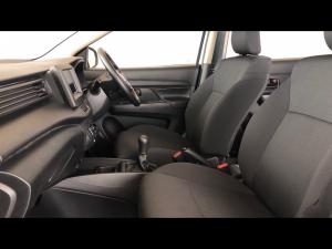 Suzuki Ertiga 1.5 GA - Image 7