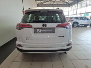 Toyota RAV4 2.0 GX - Image 5