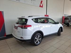 Toyota RAV4 2.0 GX - Image 2