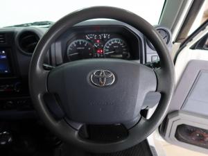 Toyota Land Cruiser 79 4.5D-4D V8 double cab LX 70th Anniversary - Image 8