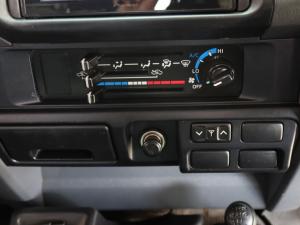 Toyota Land Cruiser 79 4.5D-4D V8 double cab LX 70th Anniversary - Image 14