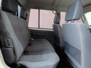 Toyota Land Cruiser 79 4.5D-4D V8 double cab LX 70th Anniversary - Image 16