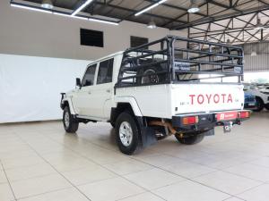 Toyota Land Cruiser 79 4.5D-4D V8 double cab LX 70th Anniversary - Image 22