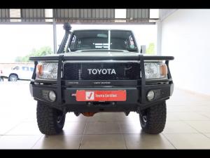 Toyota Land Cruiser 79 4.5D-4D V8 double cab LX 70th Anniversary - Image 4
