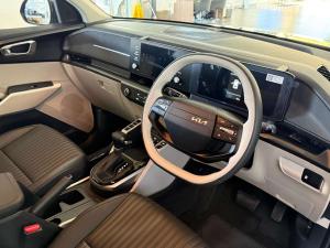 Kia Carens 1.5D automatic LX - Image 8
