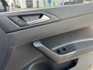 Volkswagen Polo hatch 1.0TSI - Image 21