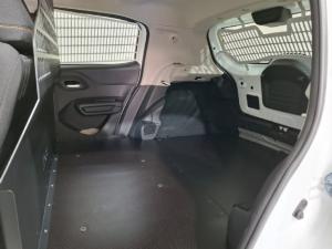 Citroen C3 1.2 Hola panel van - Image 8