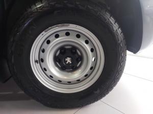 Peugeot Landtrek 1.9TD double cab Active 4x4 - Image 16