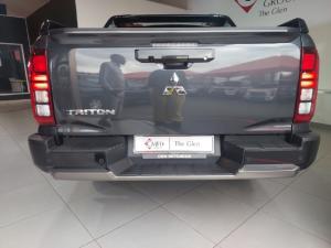 Mitsubishi Triton 2.4 BI-TURBO Di-DC 4X4 automaticD/C - Image 4