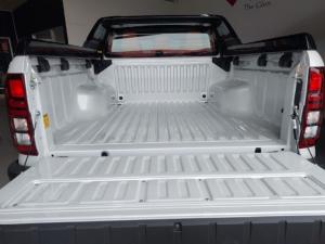 Mitsubishi Triton 2.4 BI-TURBO Di-DC 4X4 automaticD/C - Image 6