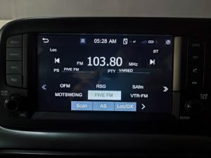 Hyundai Grand i10 1.0 Premium hatch - Image 9