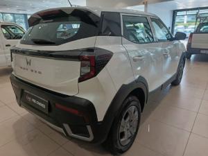 Mahindra XUV 3XO 1.2T MX2 manual - Image 12