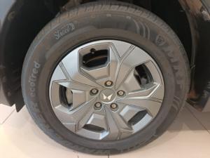 Mahindra XUV 3XO 1.2T MX2 manual - Image 8