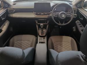 Suzuki Across 1.5 GL auto - Image 6