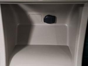 Renault Triber 1.0 Express panel van - Image 10