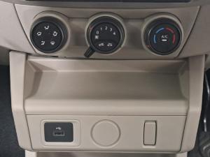 Renault Triber 1.0 Express panel van - Image 9