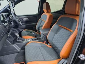 Mitsubishi Triton 2.4 BI-TURBO Di-DC 4X4 automaticD/C - Image 16