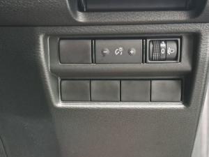 Mitsubishi Triton 2.4 BI-TURBO Di-DC 4X4 automaticD/C - Image 17