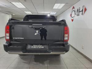 Mitsubishi Triton 2.4 BI-TURBO Di-DC 4X4 automaticD/C - Image 4