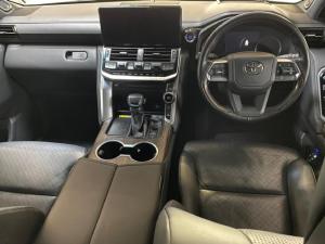 Toyota Land Cruiser 300 3.3D ZX - Image 6