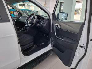 JMC Vigus Pro 2.0TD double cab 4WD - Image 13