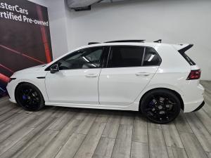 Volkswagen Golf R - Image 13