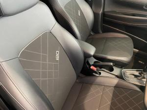 Hyundai i20 1.4 Premium - Image 10