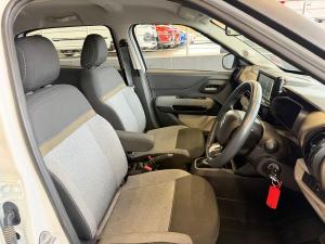 Mahindra XUV 3XO 1.2T MX2 auto - Image 26