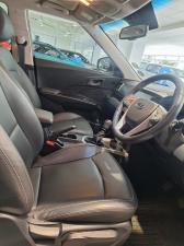 Mahindra XUV300 1.2T W8 - Image 8