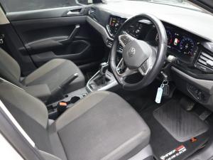 Volkswagen Polo hatch 1.0TSI Life auto - Image 12