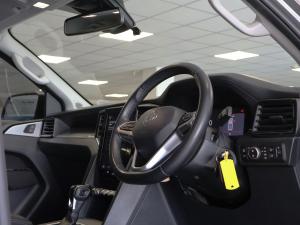 Volkswagen Amarok 2.0TDI double cab Life 4Motion auto - Image 20