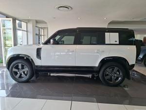 Land Rover Defender 110 D350 X-Dynamic HSE - Image 13