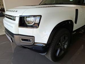 Land Rover Defender 110 D350 X-Dynamic HSE - Image 14