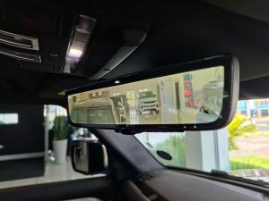 Land Rover Defender 110 D350 X-Dynamic HSE - Image 23