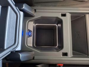 Land Rover Defender 110 D350 X-Dynamic HSE - Image 25