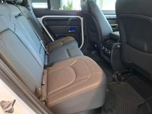 Land Rover Defender 110 D350 X-Dynamic HSE - Image 27
