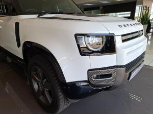 Land Rover Defender 110 D350 X-Dynamic HSE - Image 3