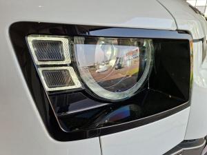 Land Rover Defender 110 D350 X-Dynamic HSE - Image 4