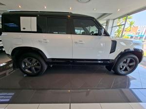Land Rover Defender 110 D350 X-Dynamic HSE - Image 5