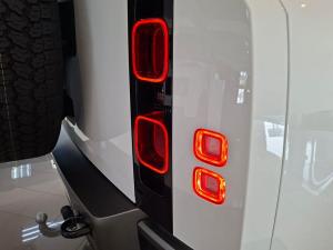 Land Rover Defender 110 D350 X-Dynamic HSE - Image 7