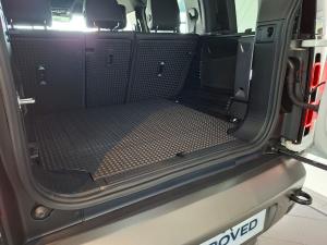 Land Rover Defender 110 D350 X-Dynamic HSE - Image 9