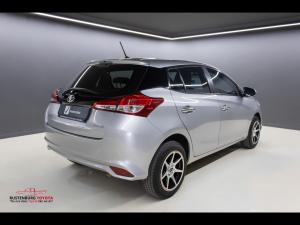 Toyota Yaris 1.5 Xi - Image 2