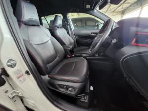 Toyota Corolla Cross 1.8 Hybrid GR-Sport - Image 11