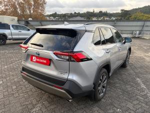 Toyota RAV4 2.5 Hybrid VX E-Four - Image 2