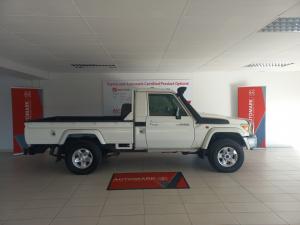 Toyota Land Cruiser 79 4.5D-4D LX V8 single cab - Image 3