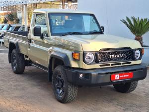 Toyota Land Cruiser 79 2.8GD-6 single cab manual - Image 1