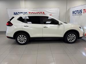 Nissan X-Trail 2.5 4x4 Acenta Tech - Image 3