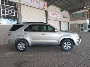 Toyota Fortuner 3.0D-4D - Image 3
