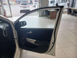 Kia Picanto 1.0 Street - Image 15